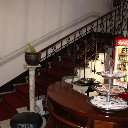 Hotel Milano 3*